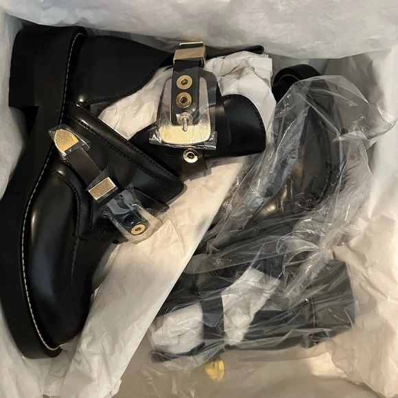 Balenciaga Ceinture Ankle Boots - Picture 3 of 4